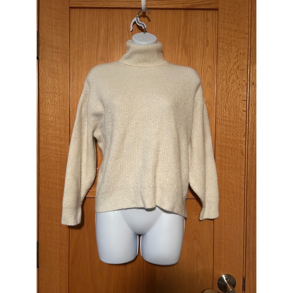 H&M Divided Women's Cream Ribbed Turtleneck Sweater Soft Knit Pullover Sz Small